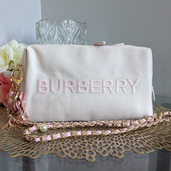 Burberry - Picture 4 of 12